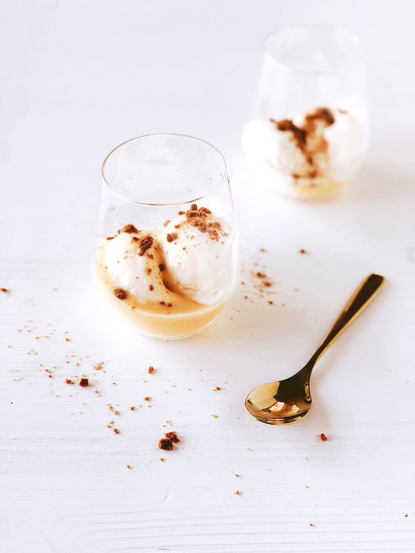 Vanille-ijs met Elixir d’Anvers Advocaat